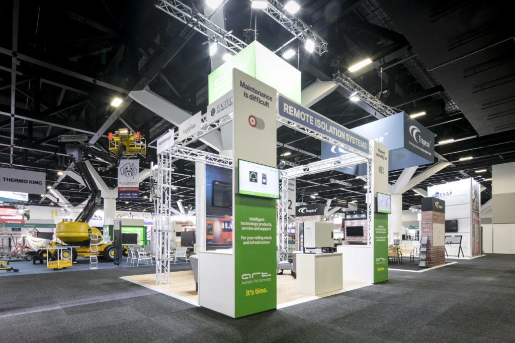 exhibition stand design - ART. 7 tips for successful networking at conferences and exhibitions